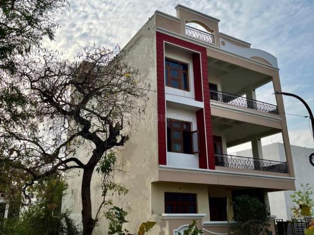 Villa for rent in Lasuriamori, Indore