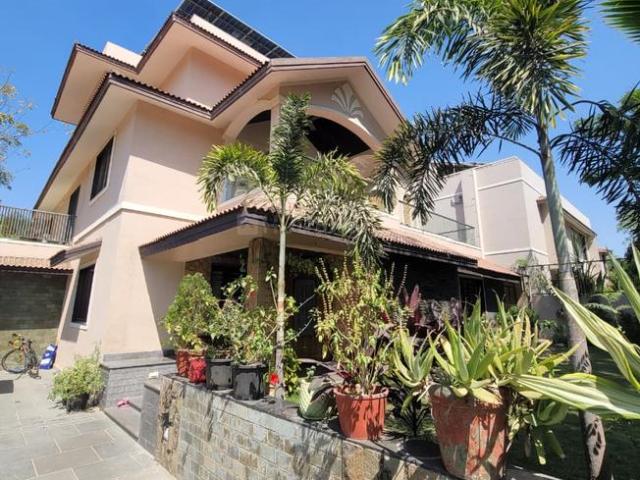 Villa for sale in Gujarat