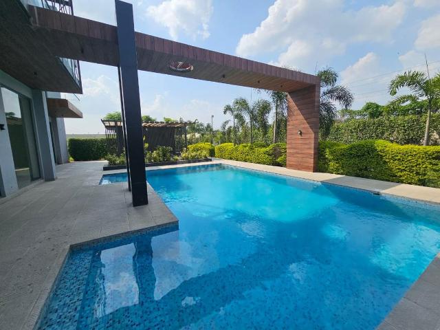 Villa for rent in Deri