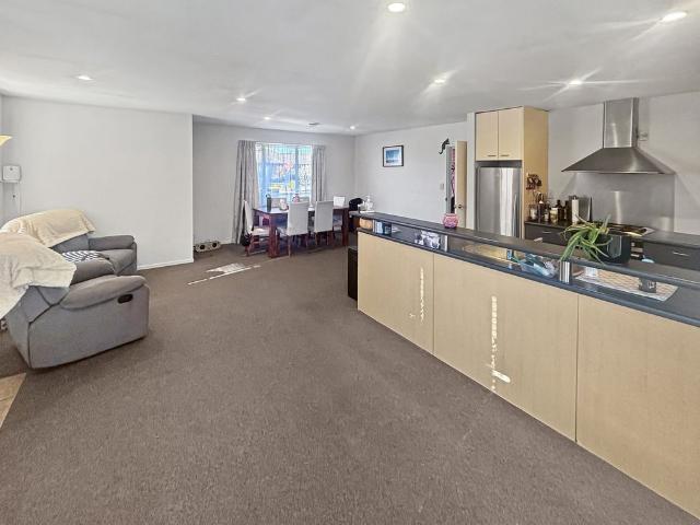 House for rent in Chaslands, Canterbury