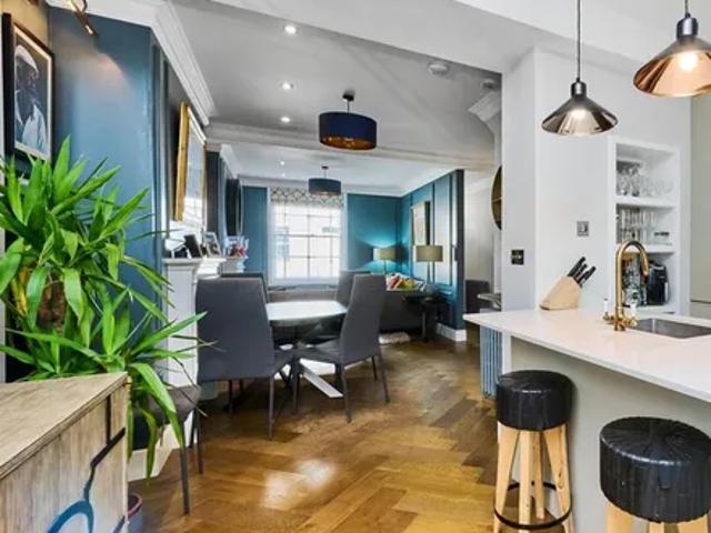 House for rent in Earl's Court, Greater London