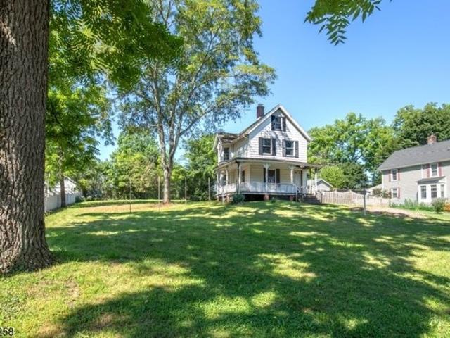 House for sale in Gladstone, New Jersey