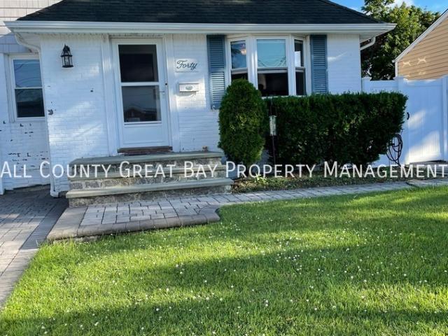 Apartment for rent in Farmingdale Apartment for rent in Farmingdale