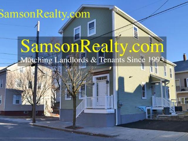 Townhouse for rent in Providence