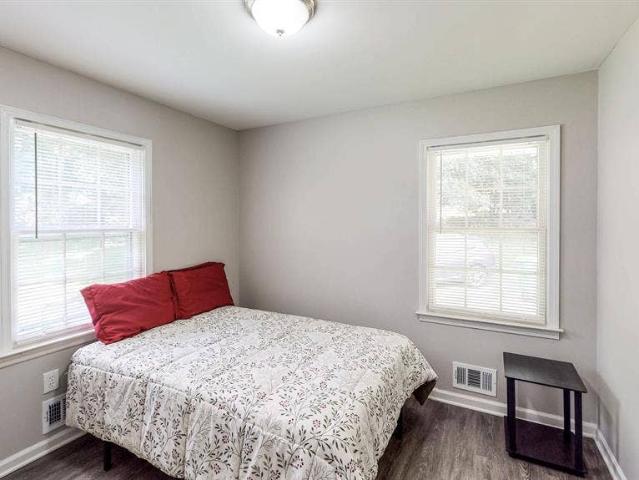Room for rent in Barry, Missouri