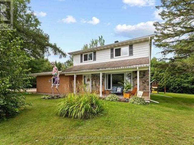 House for sale in Renfrew, Ontario