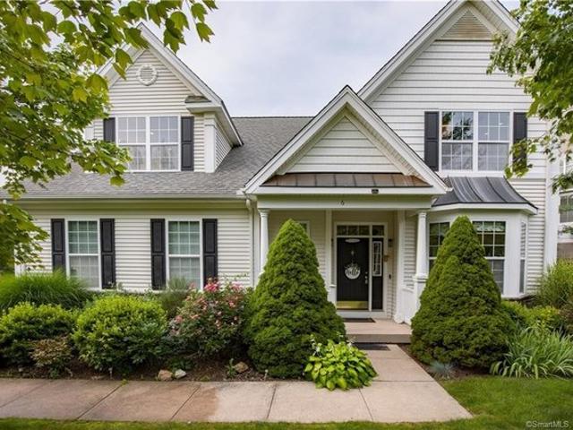 Condo for sale in Middlebury, Naugatuck Valley Planning Region