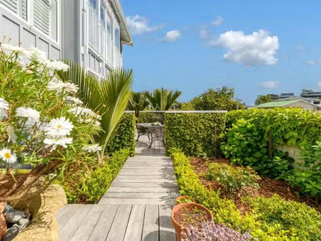 House for sale in Omokoroa, Bay Of Plenty