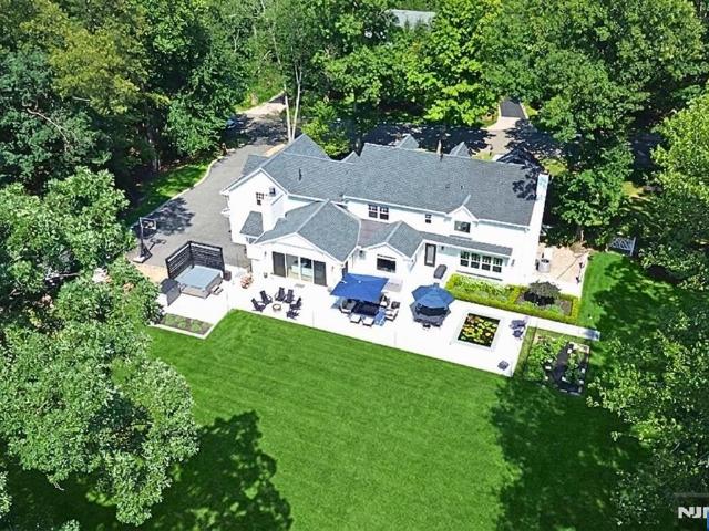 House for sale in Allendale, New Jersey