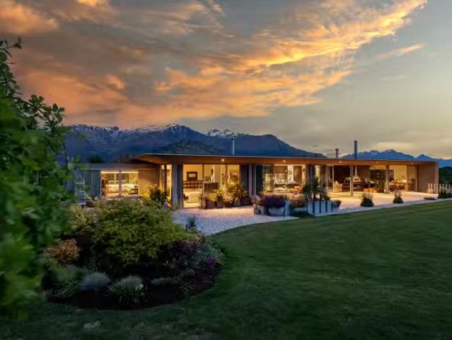 House for sale in Otakou