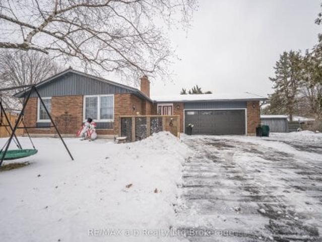 House for sale in Tillsonburg, Ontario