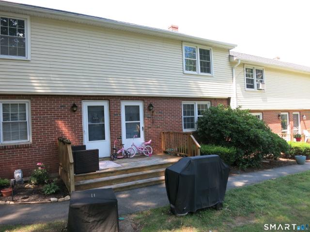 Townhouse for rent in Montville, Connecticut