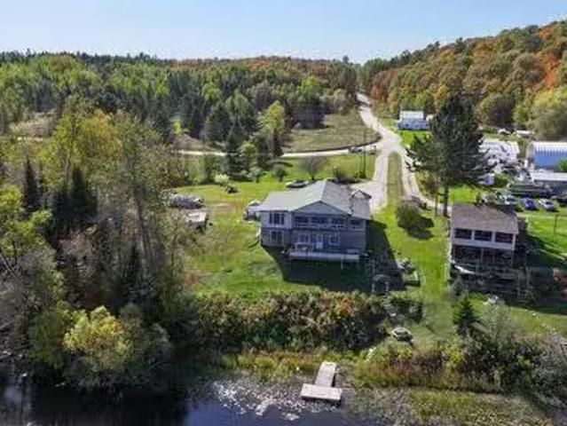 House for sale in La Vallée-de-la-gatineau, Quebec