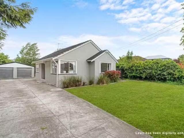 House for sale in Chaslands, Canterbury