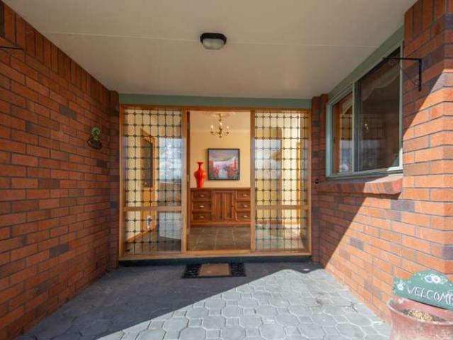 House for sale in Otakou