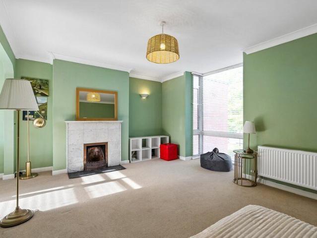 Apartment to rent in Cherbury Court, Blackrock