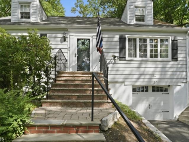 House for sale in Caldwell, New Jersey