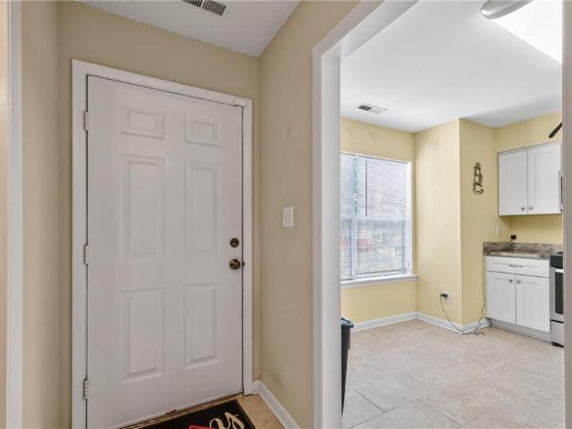 Townhouse for sale in Hampton Woods Townhomes, Hampton