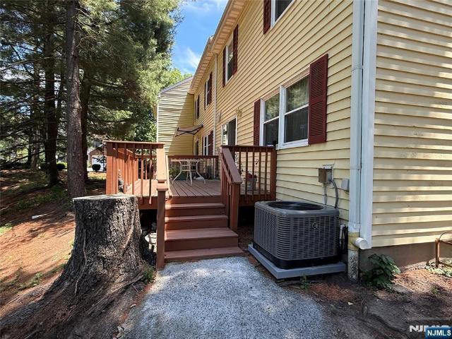 Townhouse for sale in Fair Lawn, New Jersey
