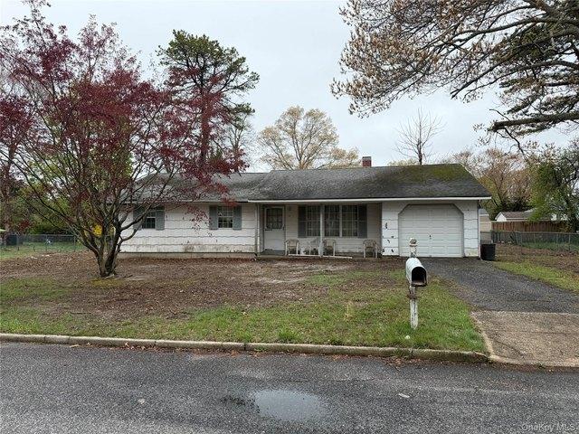 House for sale in Centereach, New York