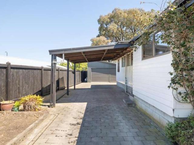 House for sale in Kelvin Grove, Palmerston North