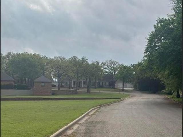 House for sale in Bowie, Texas
