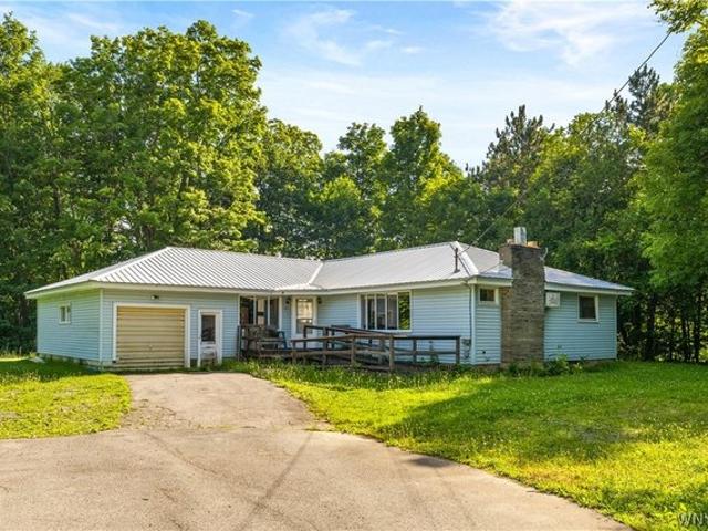 House for sale in Oneida, New York