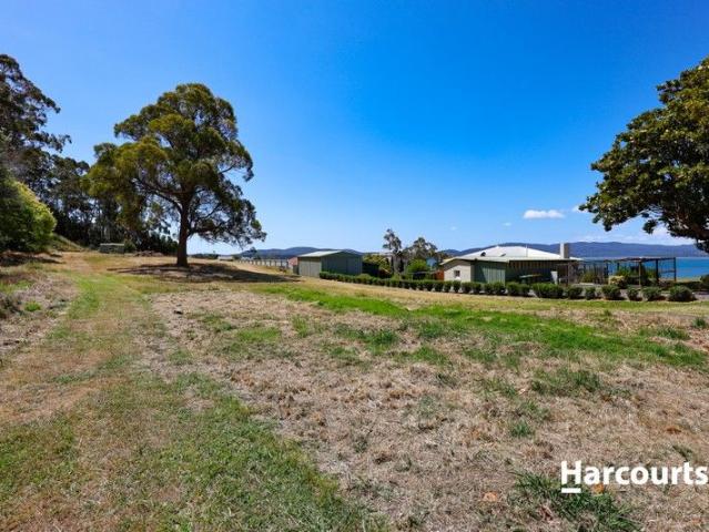 Land for sale in Beauty Point, Tasmania