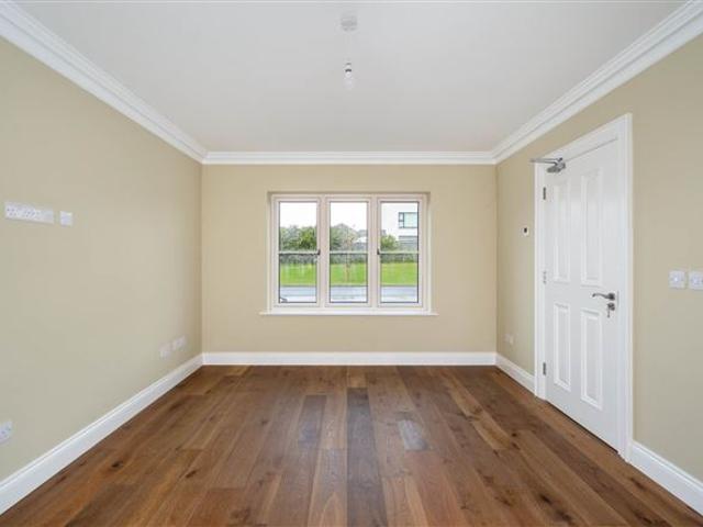 Detached House for sale in Oranmore, Connacht