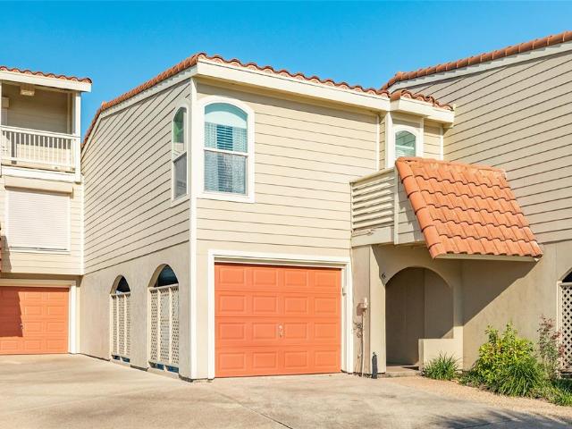 Townhouse for sale in Galveston