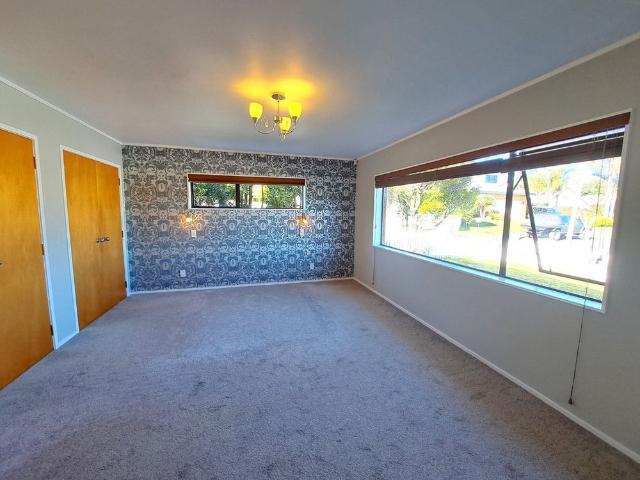 House for rent in Paremoremo