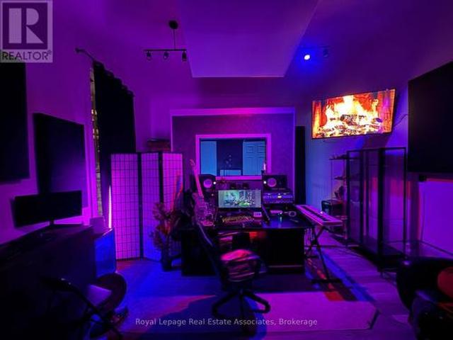 Commercial for rent in Woburn, Ontario
