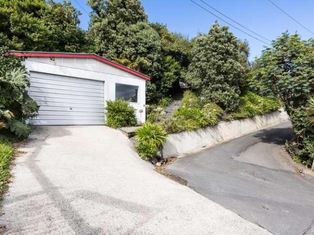 House for sale in Otakou