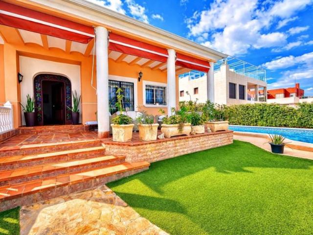 Casa en venta en La Mata, el Baix Segura / La Vega Baja