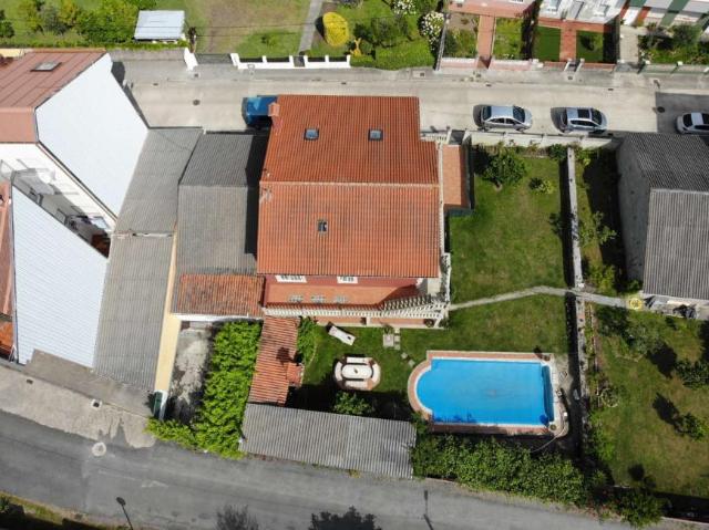 Casa en venta en Ares, Ferrol