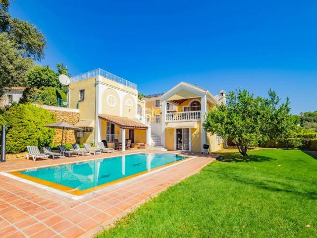 Casa en alquiler en Marbella, Elviria