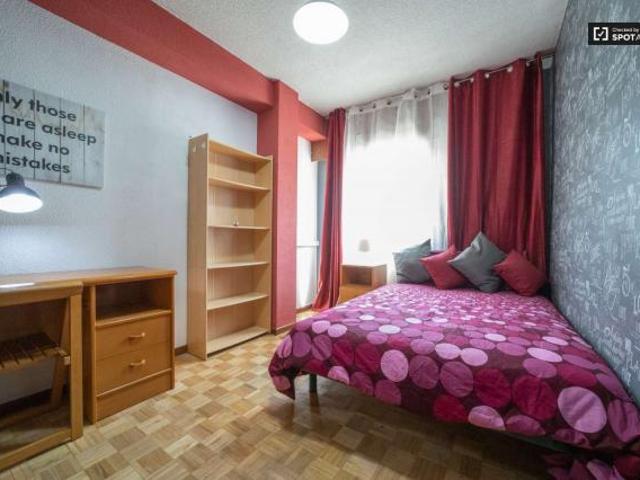 Habitación en alquiler en Alcalá De Henares, Madrid