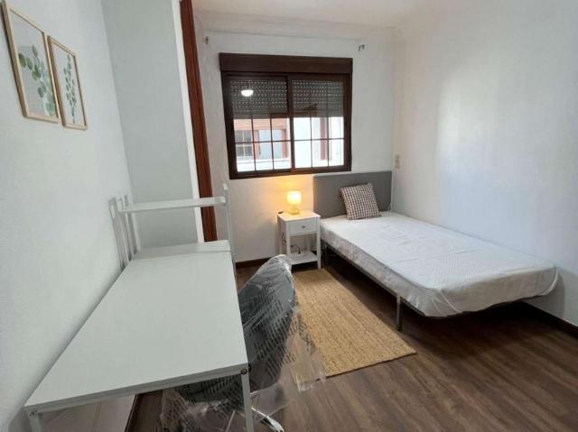 Habitación en alquiler en Comarca Metropolitana de Huelva, Andalucía