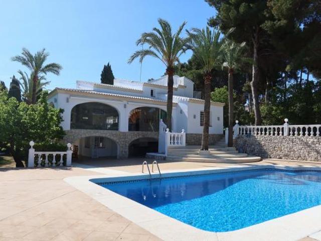 Villa en alquiler en Alicante