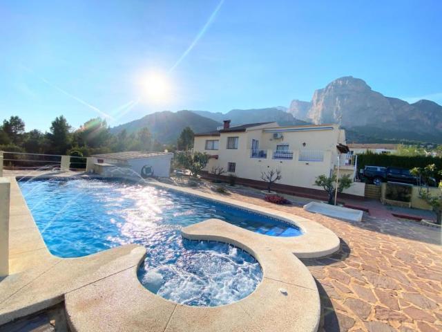 Chalet en venta en la Marina Baixa, Valencia