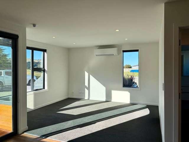 Townhouse for rent in Otakou