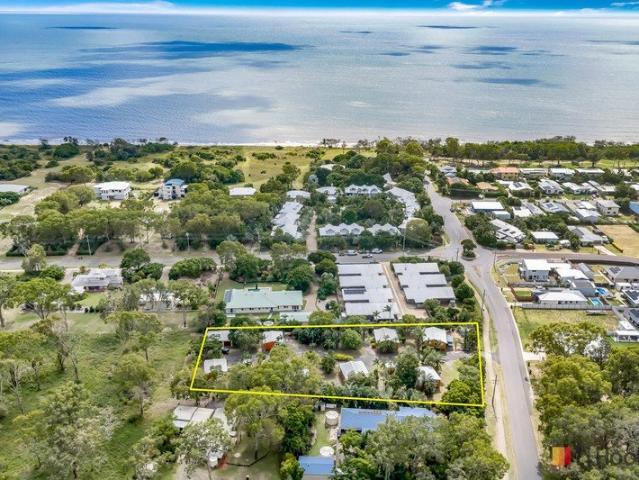Flat for sale in Moore Park Beach, Queensland