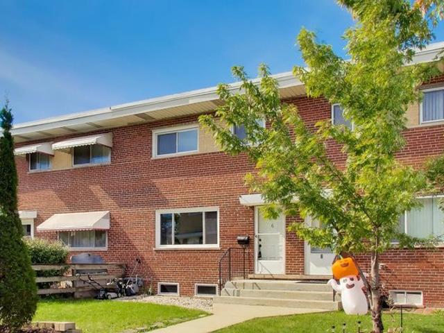 Townhouse for sale in Mount Prospect, Cook County