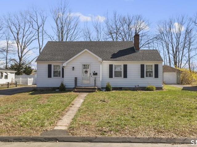 House for sale in Cromwell, Connecticut