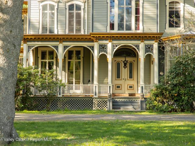 House for sale in Castleton On Hudson, New York