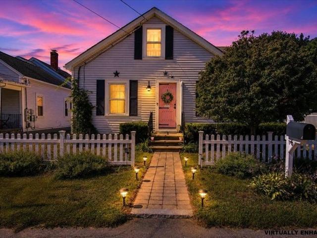 House for sale in Pinardville, Goffstown