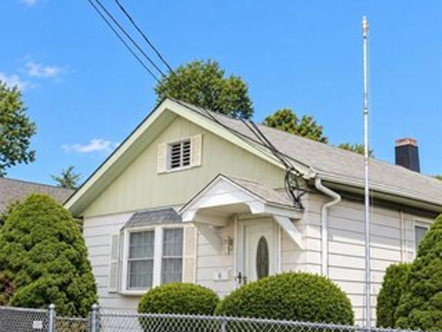 House for sale in Avenel, Woodbridge Township