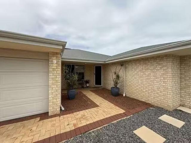 House for rent in Secret Harbour, Western Australia