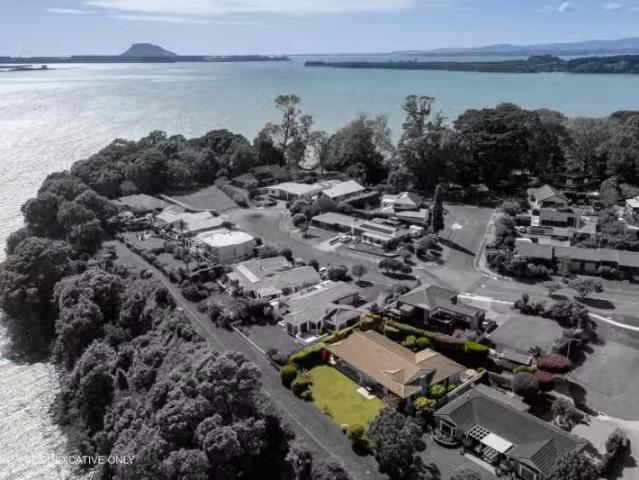 House for sale in Omokoroa Beach, Bay Of Plenty