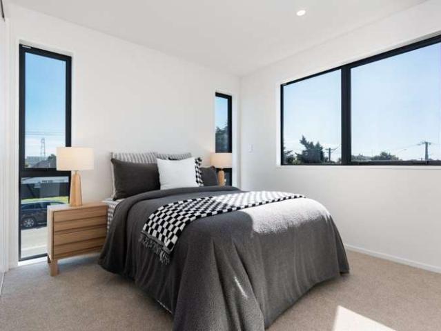 Property for sale in Chaslands, Canterbury